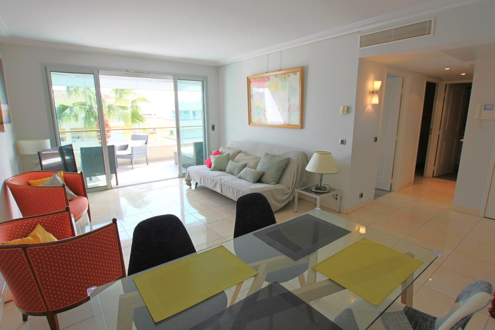 Fully Equipped Apartment With Large Terrace Lounge Area คานส์ ภายนอก รูปภาพ